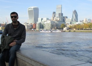 Información profesional y de contacto